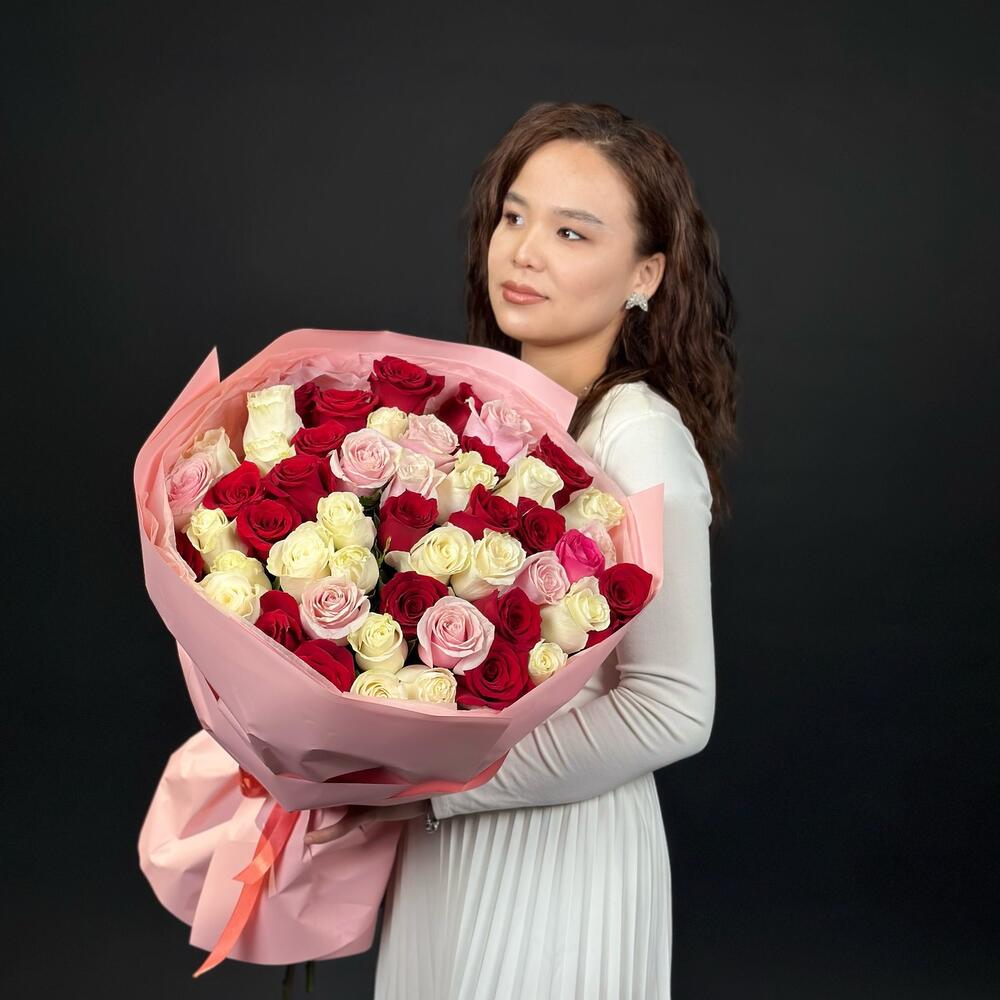 Букет из 51 микс розы