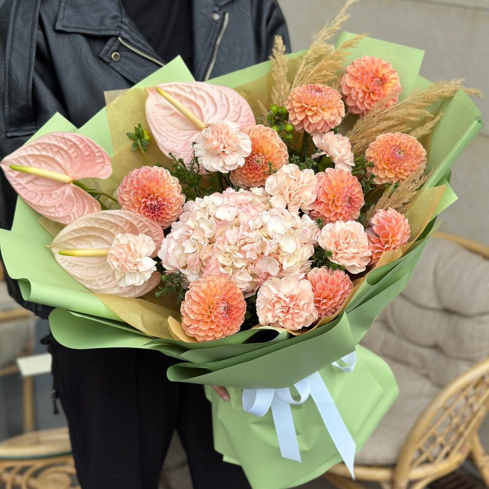 Букет с антуриумом