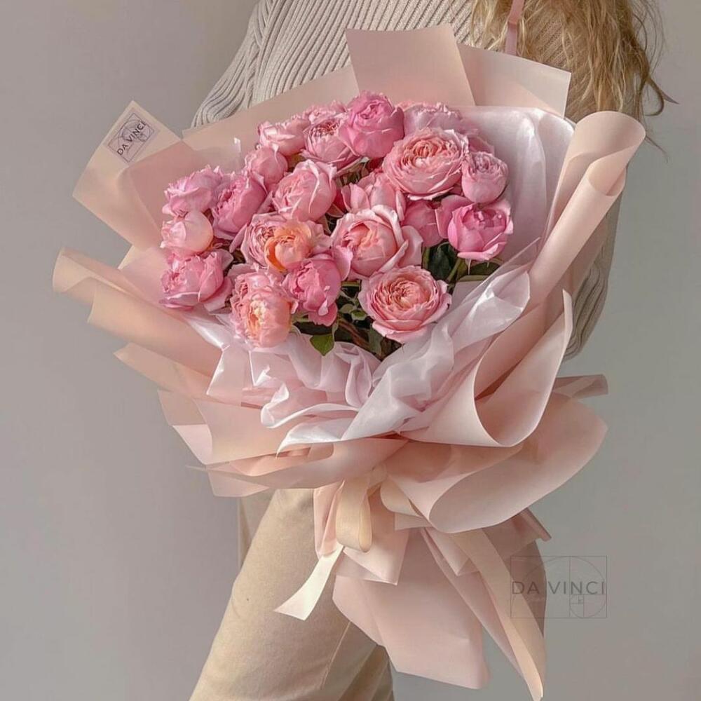 Букет из пионовидных спрей-роз